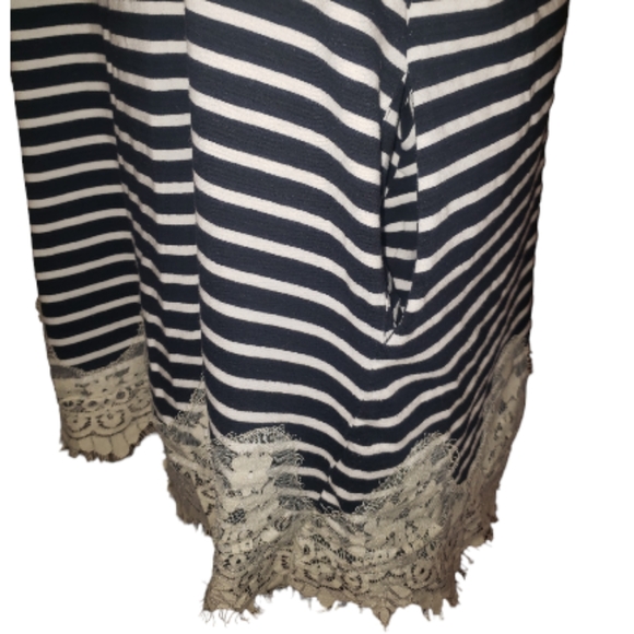 Umgee Black White Stripes Floral Lace Trim Scoopneck Pockets Mini Shift Dress M - Picture 10 of 16